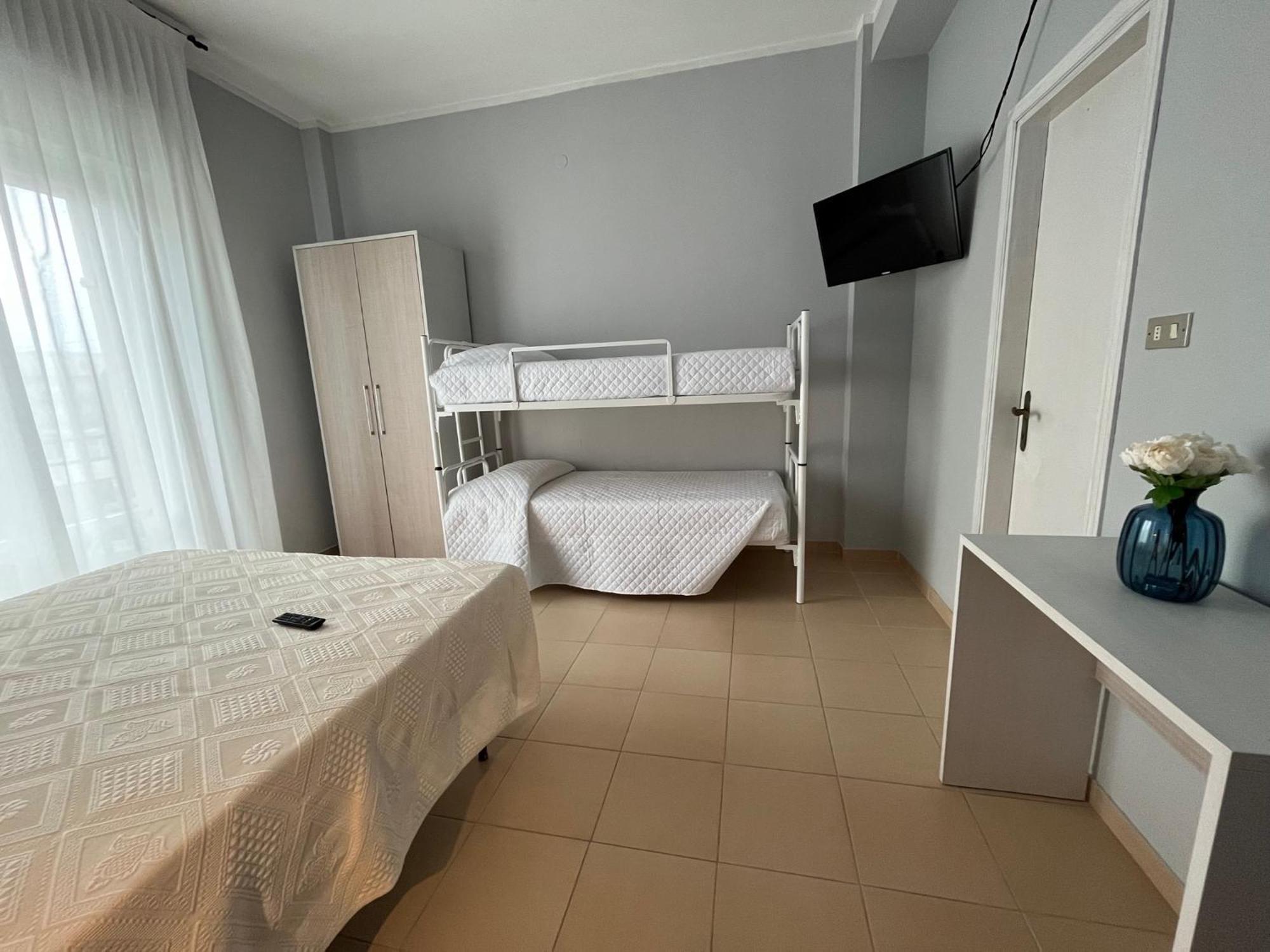 Hotel Le Ali Rimini Buitenkant foto
